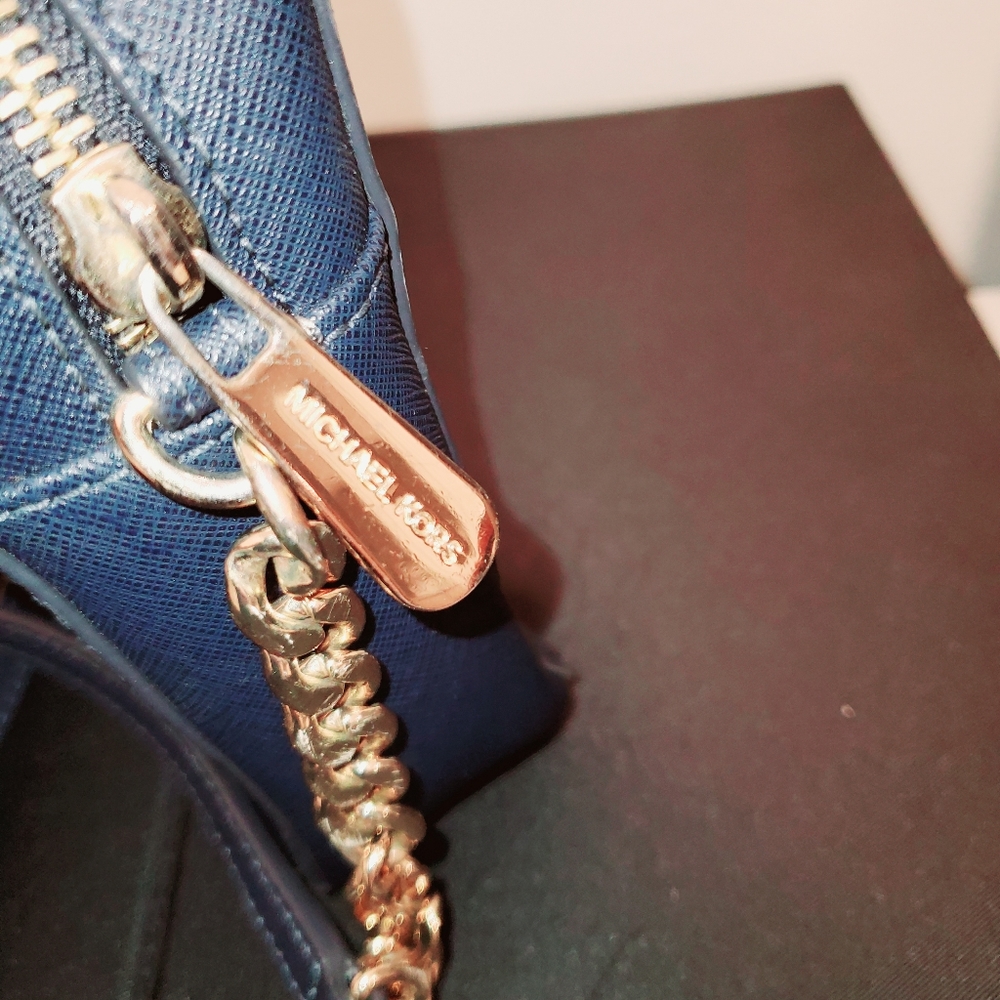Michael Kors - Picture 3 of 4